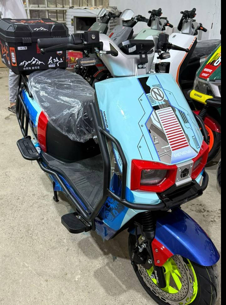 السلام عليكم 
دراجه شحن 
شركه BENENG
6بطاريات مسطره
ملف 2500W
بطاريه 32امبير الوحده
نظام P
نظام R
تايرات جديده 
لايتات زينول عالي ناصي
دبل اشاره +يمين يسار
سرعه 85
اربع سرع
لون مميز
شاحنه اصليه 
صندوق موجود 
قاطع دوره 
الشحنه الوحده تمشيك65الئ70كيلو 
صارلها يمي 3اشهر 
دراجه غنيه عن التعريف 
غراض الشركه بعدها موجوده
سعرها 875الف وبي مجال بسيط
عنواني موصل حي البنوك 
الشراي خاص


**إذا كنت صاحب هذا الإعلان وتريد حذفه لأي سبب، رجاءا أرسل رسالة إلى الدعم الفني**