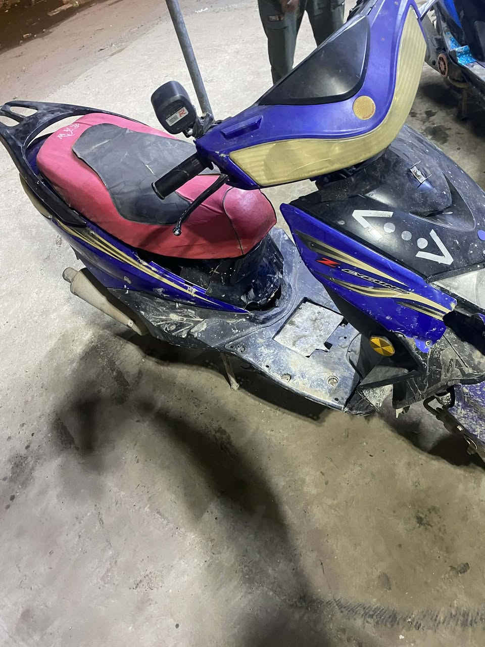 دراجه للبيع
دراجه يرادله ترتيب كامله شغاله نكره سلف بكل وكت دراجه حلو كامله ماكني شارع الطيار رقمي *********** السعر ١٢٥ وبيه مجال
