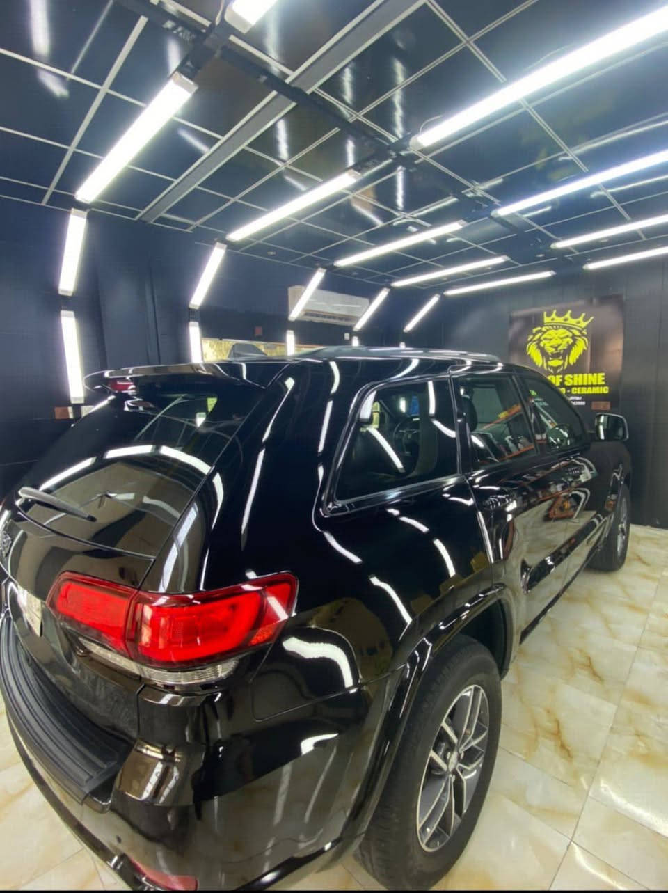 السلام عليكم جيب بلاك توب ماشيه 119بغداد بسمي حادثها سرقه اجزا السياره يعني جاملغات بيبان بنيد قبق جنطه مبدلات اصلي ونفس الون السياره بدون حادث بدون ايرباك الميكانيك كله مكفول كير بدلته جديد بشركه جيب وصيانتها كلها بالشركه موديل 2017 عارضها 212وبيها مجال للاستفسار *********** مكاني البياع تقاطع درويش
