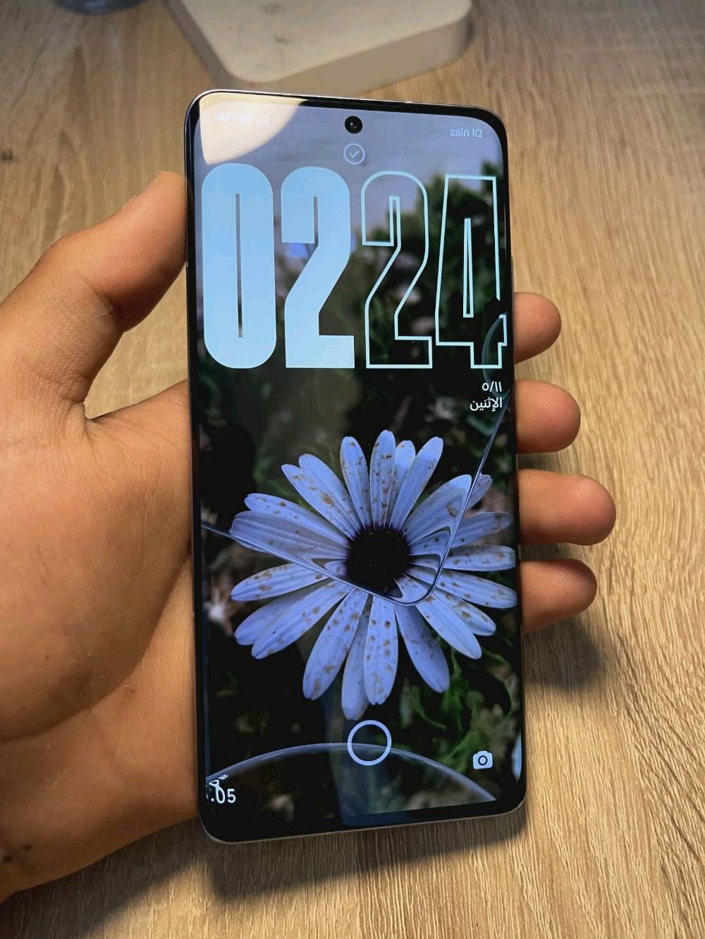 السلام عليكم 👋

موبايل xiaomi 12 فقط 

جهاز حيل حيل نظيف 

بس مفطور ضهر وخاله لزك PDF جلدي

وبي دوت صغير مماثر ولا يكبر صار بسبب حراره 

ملحقات كامله ولزكه بلزكهن شاحن وكارتون وكتيبات تعليمات و ٤ كفرات 

ذاكره ٢٥٦-٨

تحديث هايبر أوس ٣

دورات شحن ٩٩٠

السعر ؛ ٢٣٠ ألف فقط !!
او مراوس 
متوفر 🚚