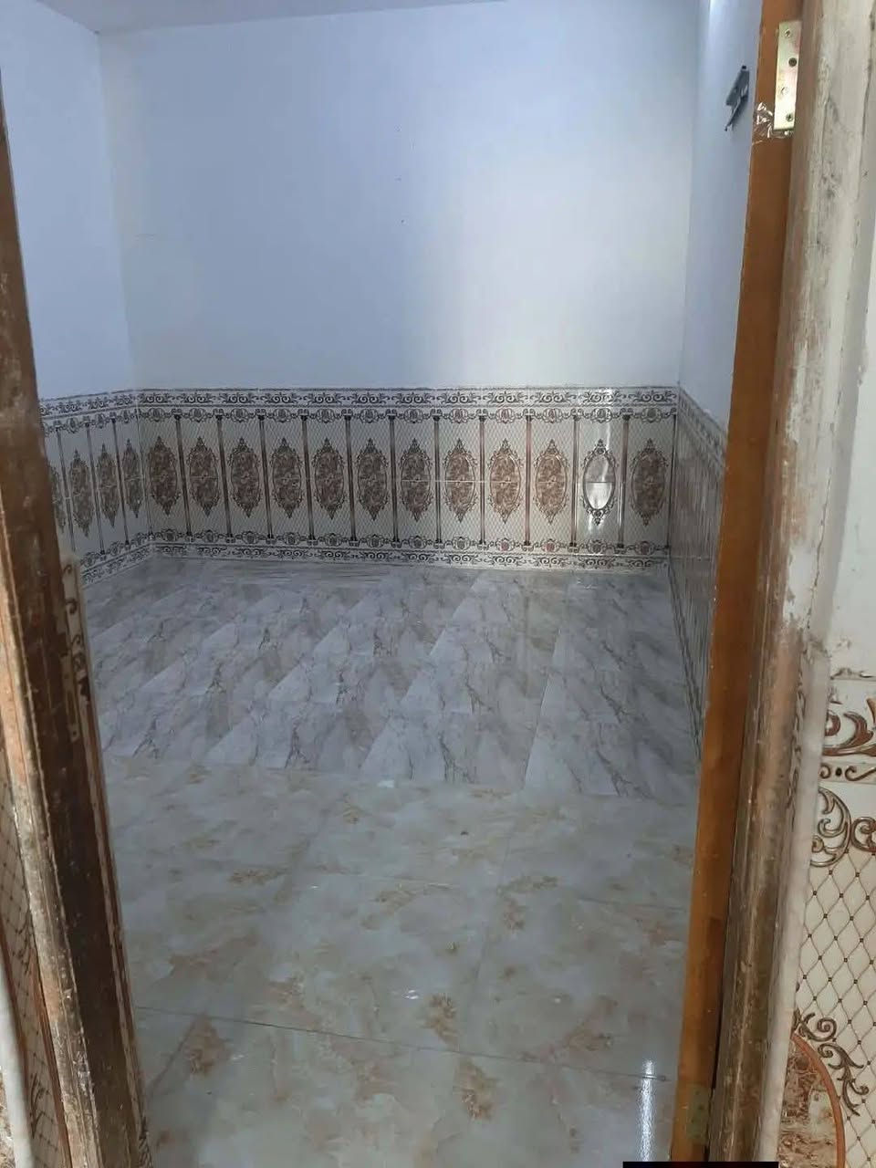 دار للأيجار 🏠 50م✅
سعر الأيجار 200 الف مع اجور الماء والكهرباء 💵💵
الموقع 📌النجف حولي على شارع
15 قرب المدارس وقرب السوك
خدمات كامله 🔥🔥 
يحتوي على غرفه نوم ومطبخ مفتوح عالصاله  خط مولده تانكي سخان 🩷

***********
***********
