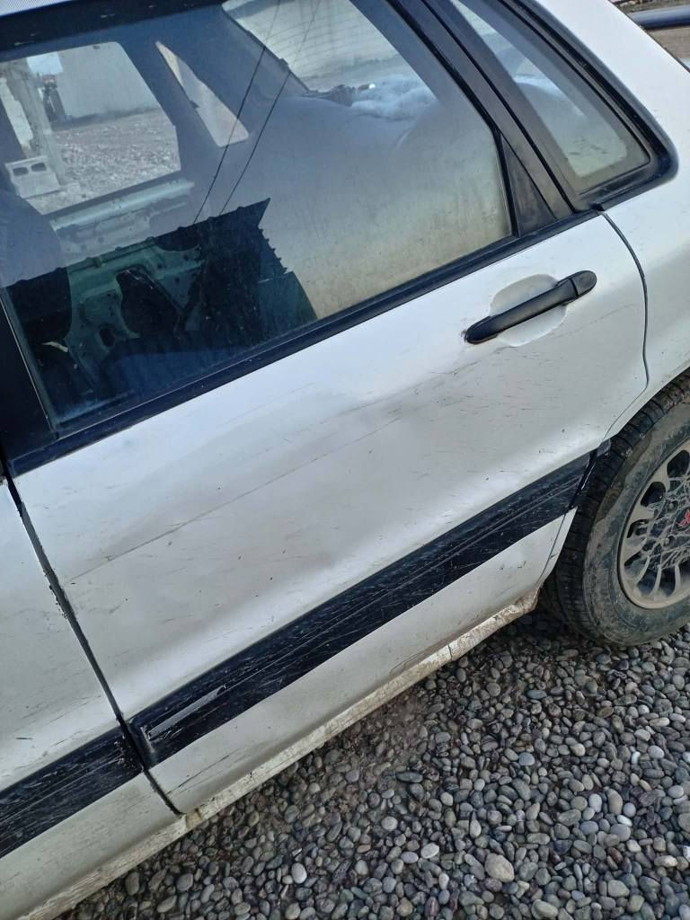 گلاند مۆدێل 1988 ، واجیهە و پاکانەی بۆ کراوە ، بێ لێدان بە شەرتی بڕاوە نەبێت ، تەبرید سارد و گەرم ، پاوەرە ، ویل کەپ ،قفل مەرکەزی ، تخم تایە نوێیە مکینە هوندا و کابرێتەیە ، نرخ ‌‌25 کەمێك مجال 
شوێن قەزای خەبات 
 بۆ زانیاری پەیوەندی بەم ژمارەیە بکەن
*********** اكر, نينوى
