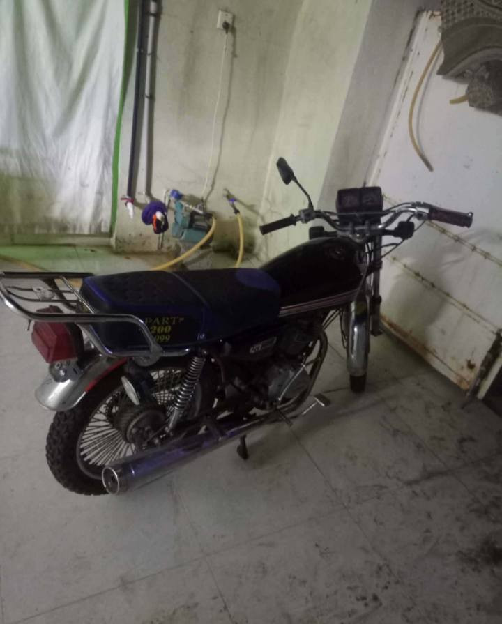 ۳٥۰هەزار نامیپڕۆ ۲۰۱٤ وەجبەی کۆن اسڵی مەنەفێستی بیلادی گێڕو مەکینەو شانسیو کارەبایاتی بەشەرت ویلو تایەی نوێ مەسروفی تیا نیە شوێن هەولێر بنەسڵاوە ۳٥۰هەزارو معامەلەیە برایانە 
۰۷٥۱۱٥٥۰۲۷۳ أربيل, العراق
