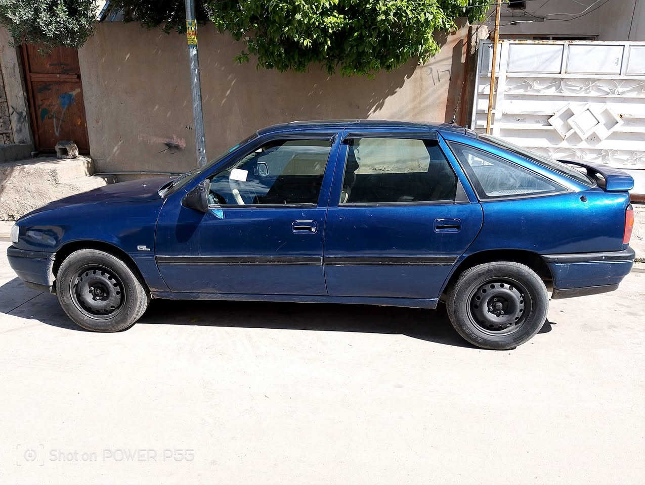 اوبل فكتره حجم 18 ماسحه موديل 92
رقمه بغداد دولي سنويه لل 30 دفتر بانزين بيه 
شرط التحويل و الوكاله صاحبه الشرعي بل قادسيه ابن عمي 
سعره 30 و بيه مجال 
اتصل و بيك خير و تدلل ***********
