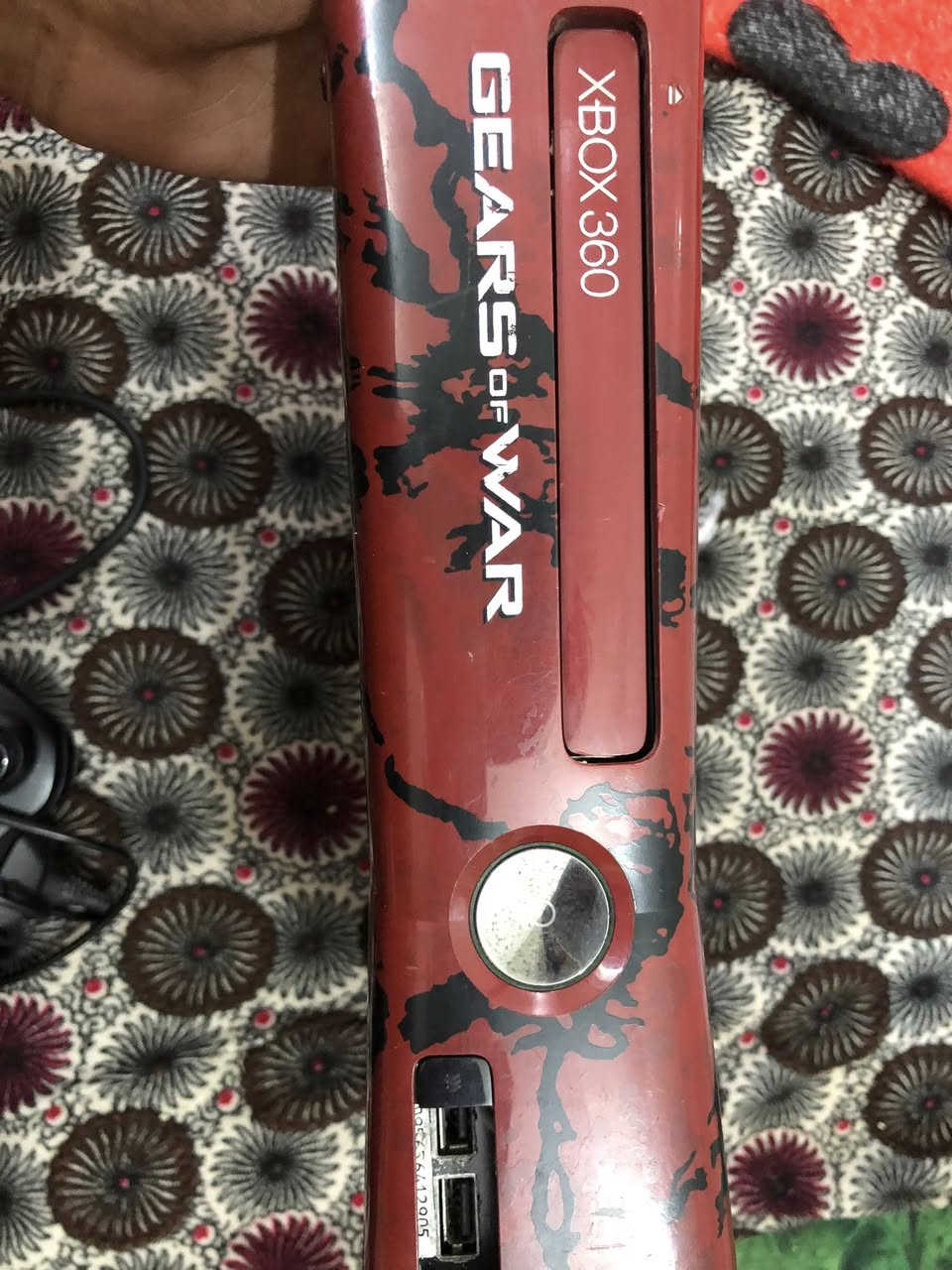 السلام عليكم جهاز اكس بوكس 360 مهكر جهاز نضيف دقه فول لا تكطيع ولا بي لاك نضيف كلش كامل ملحقاته بي 50 لعبه من ضمنهن ردت ريدمشن 2 و فورزا هورايزن.  gta5 تواصل او الاستفسار عن الرقم ***********
