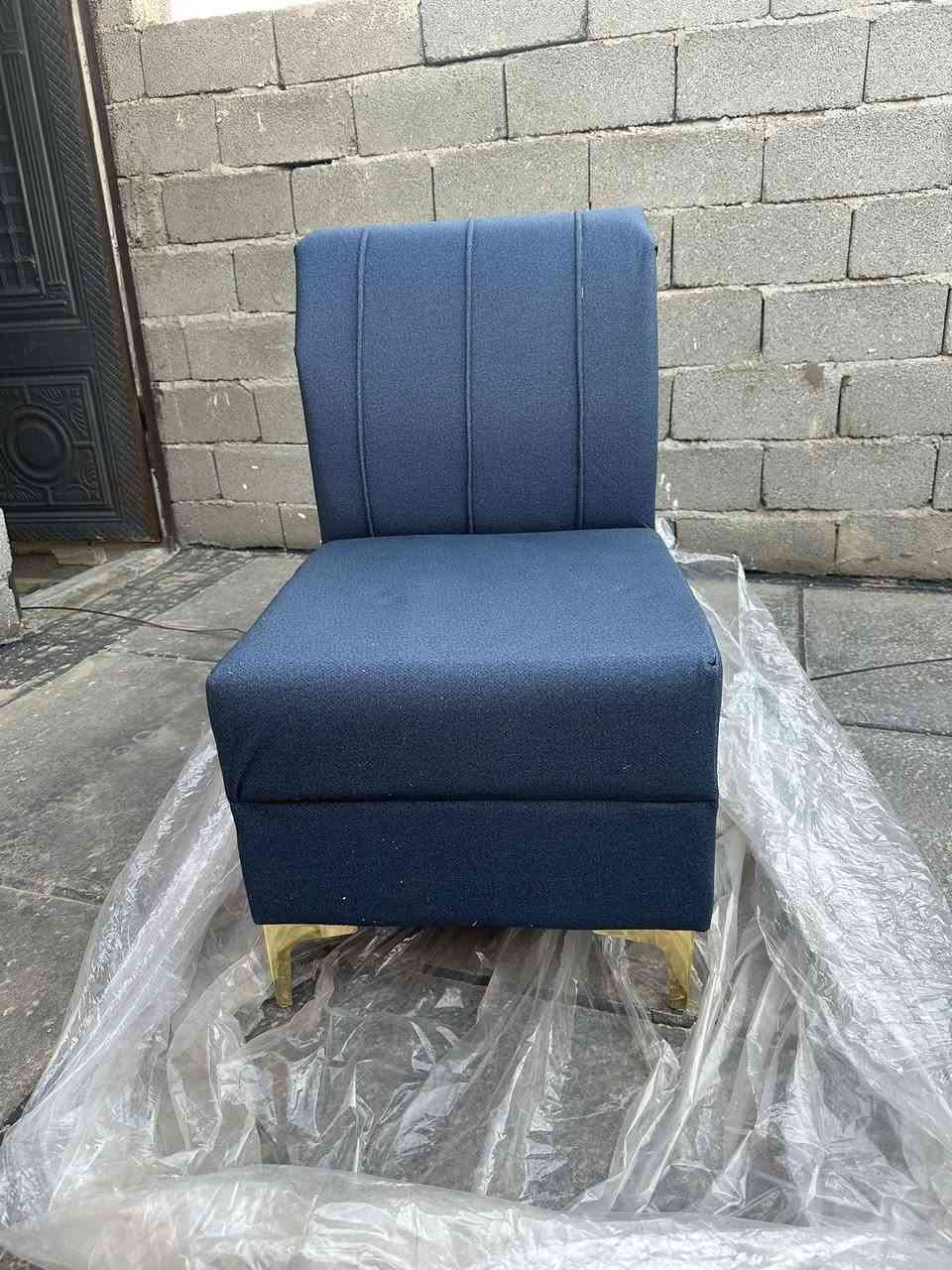 سلام عليكم كرسين ماعرف اسماهن زادن عندي من تخم كامل جديدات بجيسهن هسه فتحت جيس صورتهن ورجعته محد كاعد عليهن جديدات قيم وخذ مدينه صدر بغداد 
*********** واتساب فقط
