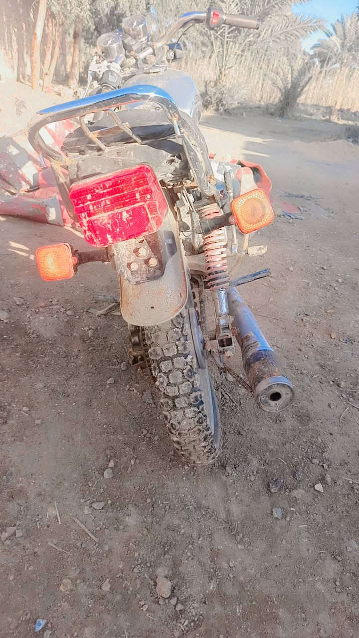 سلام عليكم دراجة للبيع ٥كير لاتنقيص ولاتبخير موديل 2010أوراق اصولي وهاذا رقمي مكاني بابل ***********سعر بلاش 275وبيها مجال
