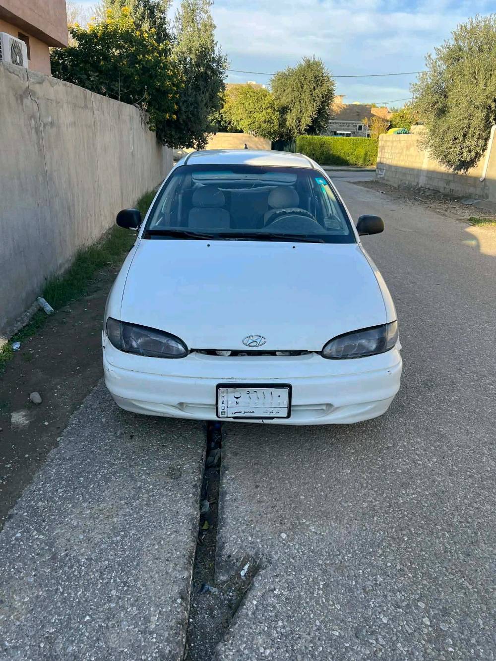 صبغ عام للجمالية
ضربة خفيفة بالصندوق
رصعات بسيطة بالسقف 
مشروع وطني السيارة
( سيارة نظيفة مال بيت )
جامات كهربائية
دواخل نظيف كشنات قماش
گير عاديي عالبلاد
ماشية 176.000
ذكرتلك بين قوسين سيارة نظيفة مال بيت شراي خابرني 
عنواني كركوك