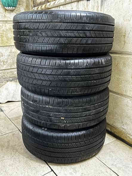 السلام عليكم للبيع
تخم هوندا اكورد قياس 17
تخم جديد بحاله الوكاله 
السعر800$قفل بدون احراج
للاتصال ***********
