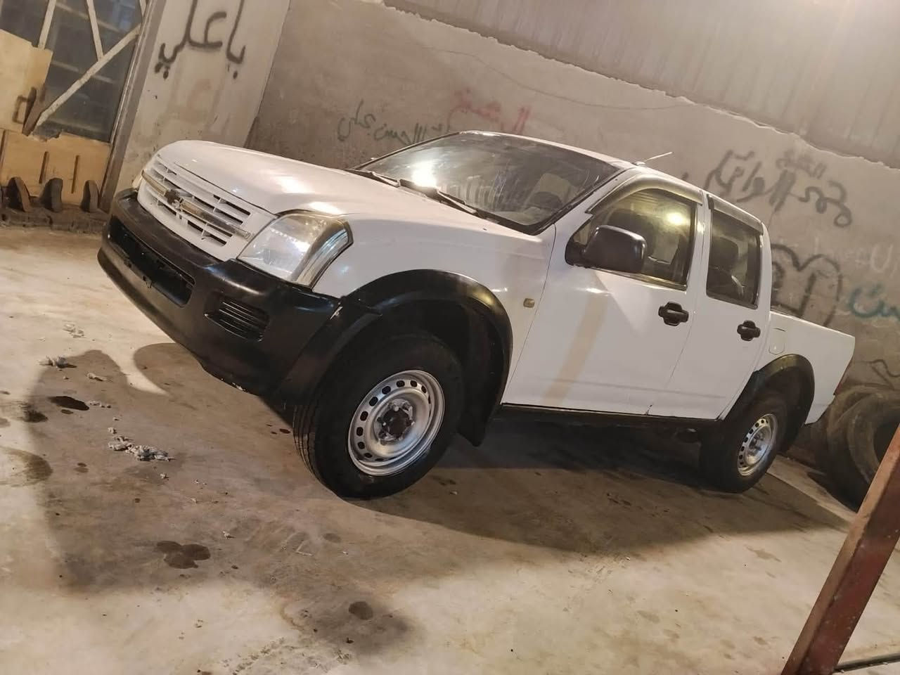 سلام عليكم لبيع شوفر الوف موديل ٢٠٠٥ سياره جاهزه وكمركها مدفوع بس ستلم الوحات مكينه وكير ففيتي مكفوله مكان ساره بصره سفوان الستفسار اكثر نتصل عله هاذه الرقم. السعر ٦٠ وبها مجال ***********                 ***********
