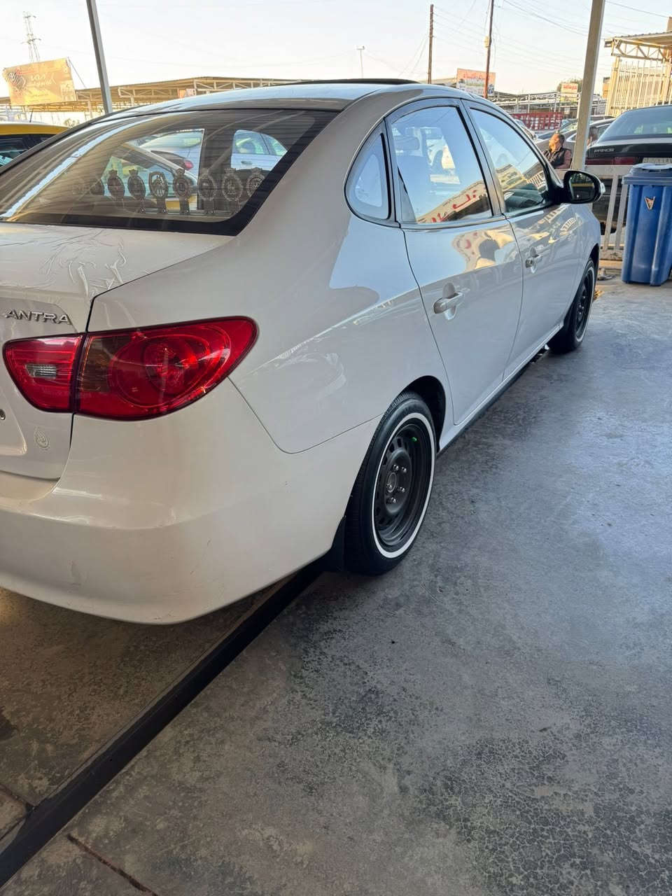 سلام عليكم تحوير تايرات وياله مروس بتخم تاير ويل اسود 
مكاني اليوسفيه
***********
