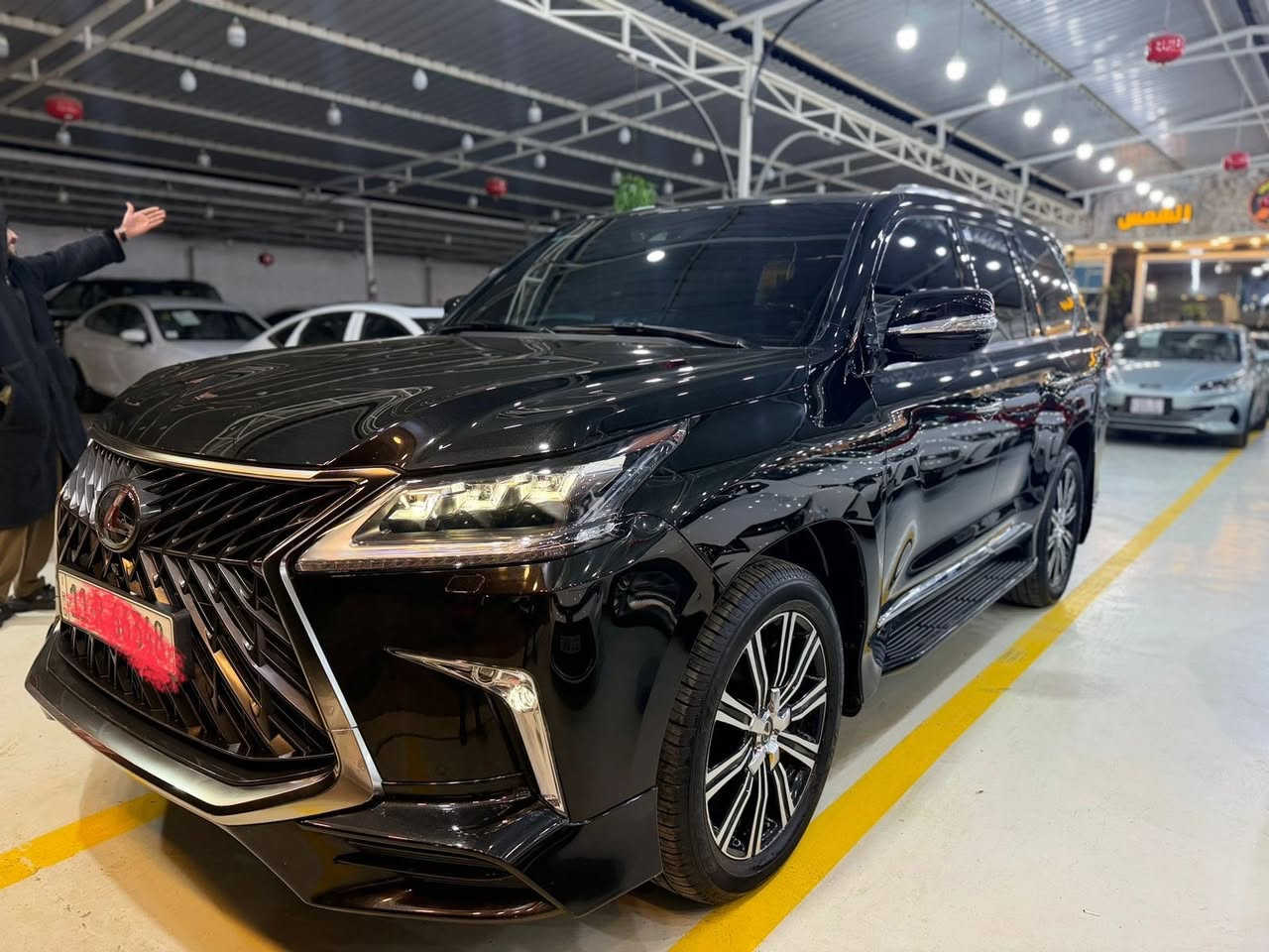 السلام عليكم لكزز سوبر سبورت موديل 19 رقم بغداد تحويل مباشر ماشيه 57 حقيقي داخل قرميدي احمر سيارة جديدة بالباكيت مكفوله تحويل مباشر التواصل ***********
