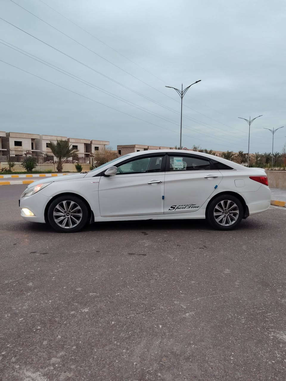 السلام عليكم للبيع بسعر مناسب 117 سوناته 2014 خليجي فول عده الفتحه لون ابيض ثلجي الضرر بيه قطعتين ونص بدون اي داخل السياره حيل حلوه وجاهزه مكينه 2400 شرط مامفتوحه صدر تخم تايرات جدد تحويل او وكاله حاضر اني العنوان تكريت
***********
