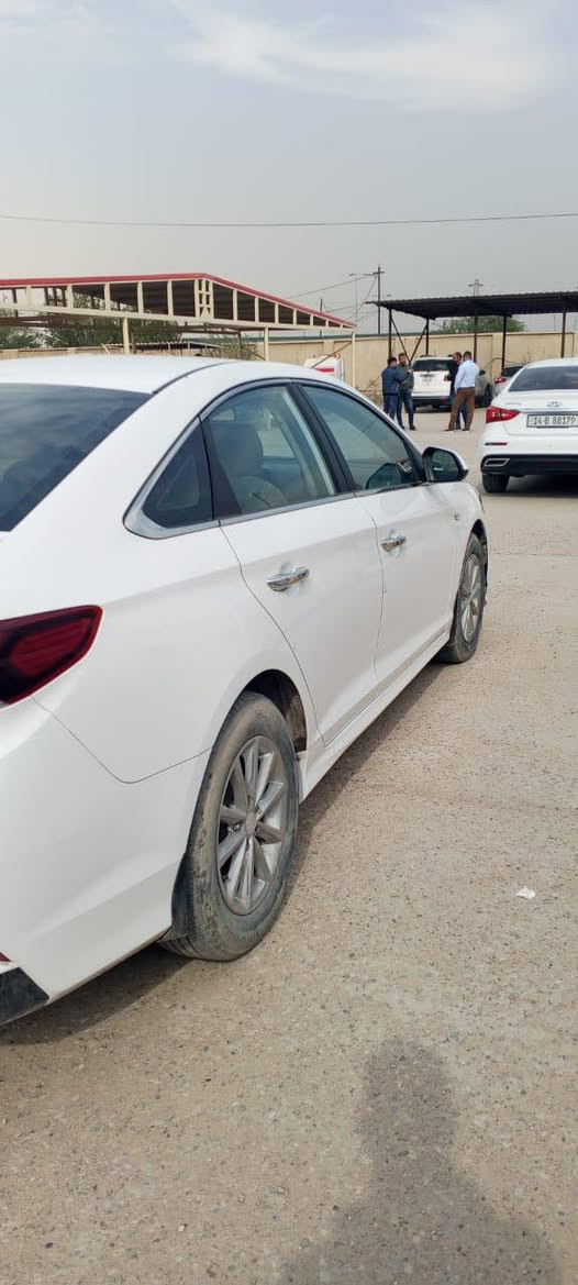 السلام عليكم سوناتا وارد كوري 2020 رقم بصره باسمي مكفوله من الضربه والصبغ سعر 180 وبيها مجال ***********
