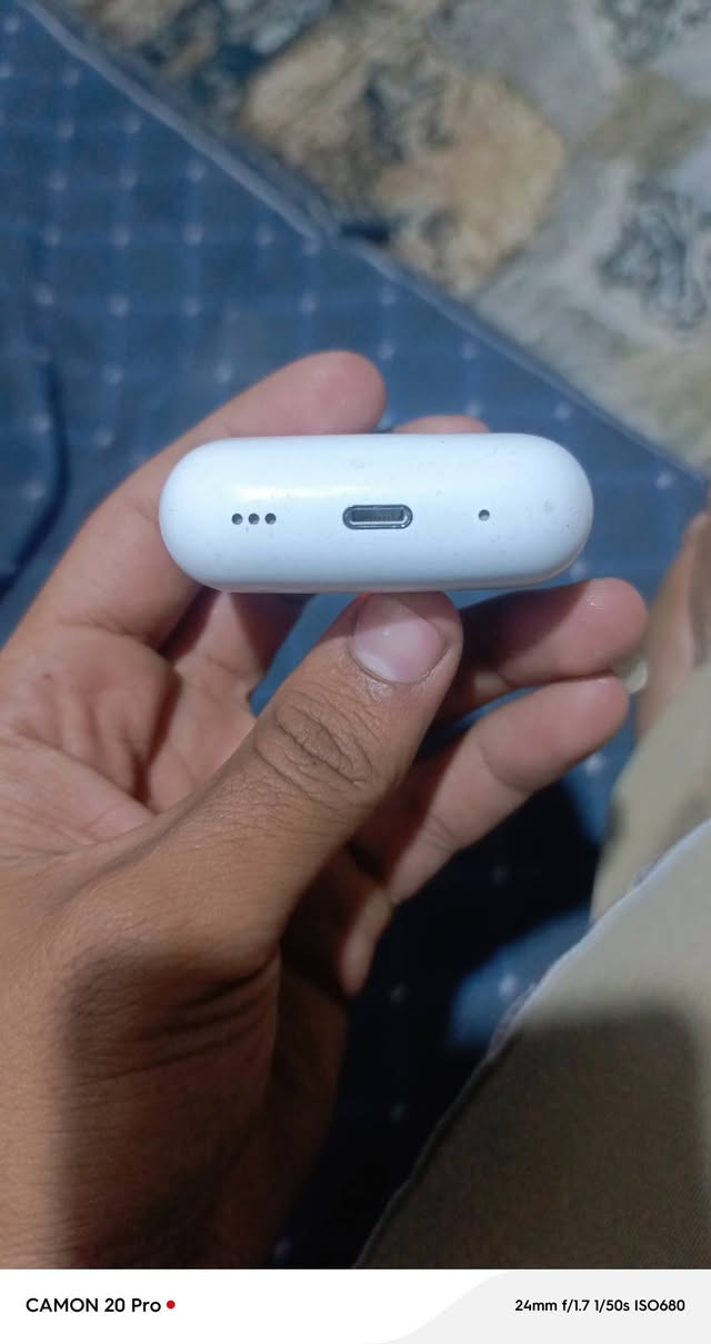 السلام عليكم AirPods نضيفات ما اعرف كوبي لو اصلي  ابيع فحمم ما اعرف يشتغل او لا السعر 6الاف اثنينهن ويوجد. توصيل جميع المحافظات


**إذا كنت صاحب هذا الإعلان وتريد حذفه لأي سبب، رجاءا أرسل رسالة إلى الدعم الفني**