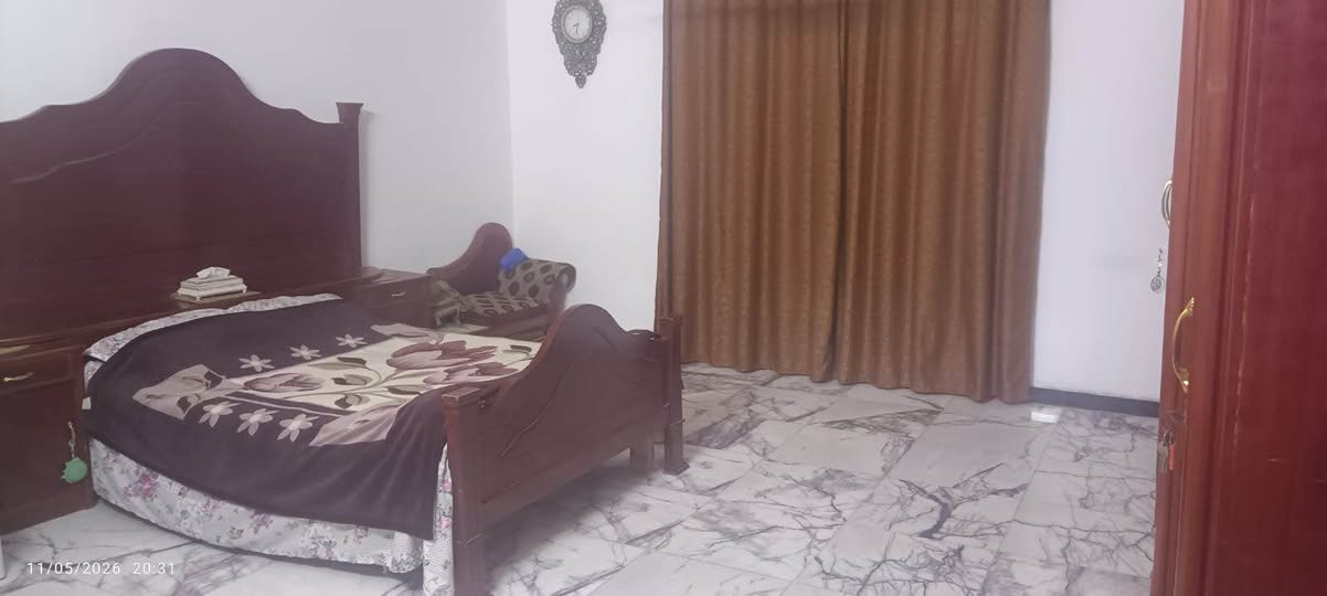 دار للإيجار 
المساحة // 250م
مؤثث بالكامل حديث
الموقع // التقية الاولى 
يتكون من طابقين كامل 
للمزيد من المعلومات يرجى الاتصال على الارقام 
***********//***********
مكتب حسام للعقار والمقاولات 
ام الخيل الشارع السايدين مجاور هيئة النزاهة ديوانية, القادسية

