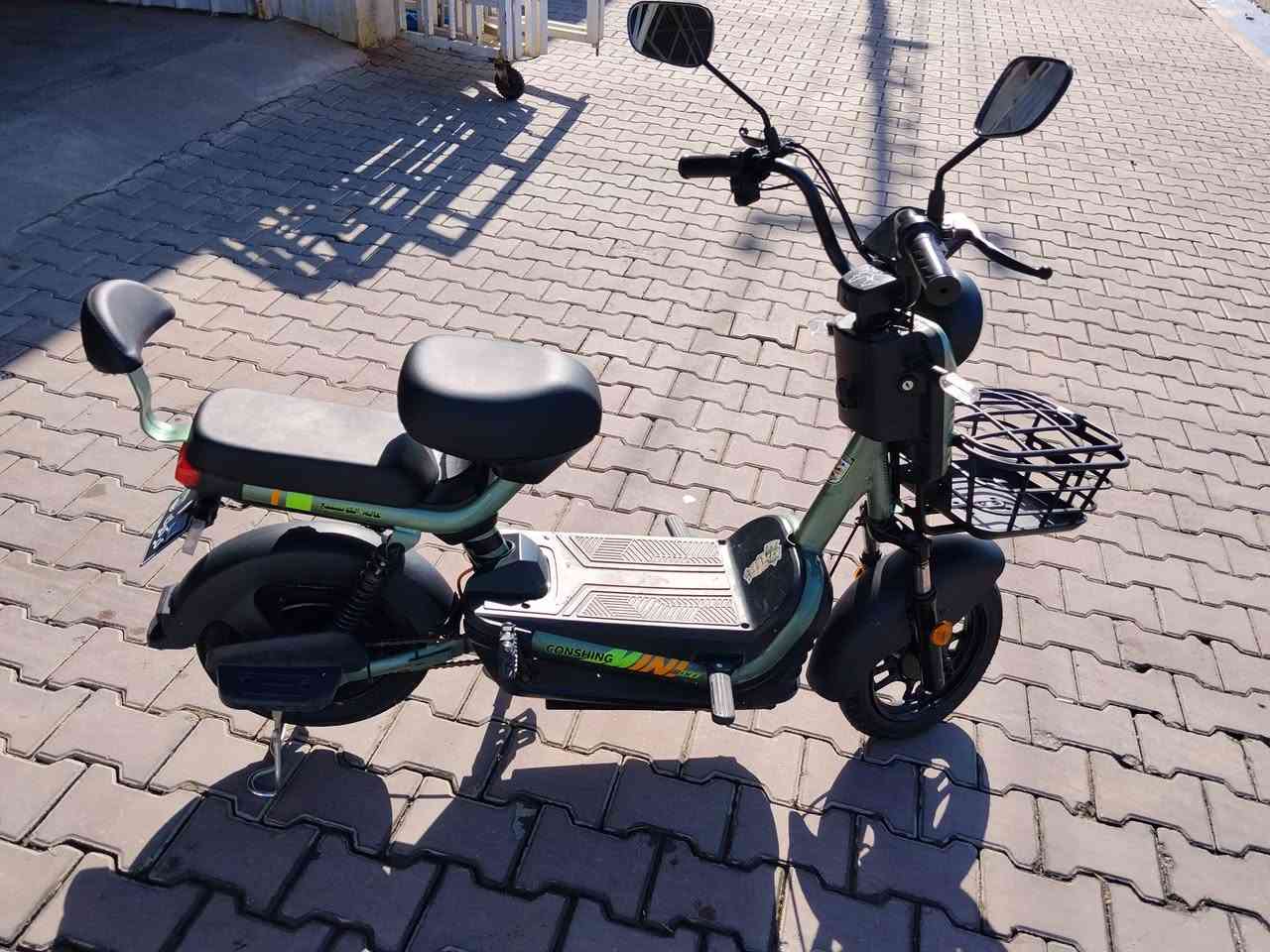 اخوان دراجة جديده موديل ٢٠٢٥ بطاريات بلادي كلشي مابي دبل اسويج صاري شهر من ماخذة اذا شراي راسلني او هاذة رقمي *********** دراجه جديد اني رايدة ٣٥٠ وبي مجال اذا شراي مكاني كركوك حي بدر  اذا مو شراي لاتكسر سعرة
