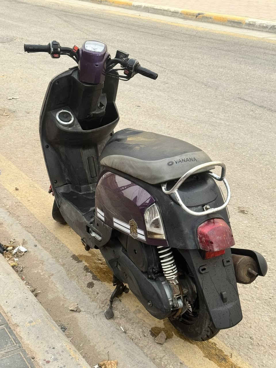 سلام عليكم ماكس بوليس دراجه جديده مامفتوحه بلكارتون. كلها شغاله كهربائيات ماعوزها برغي مكاني كربلاء مقابل الدره رقمي *********** السعر 600
