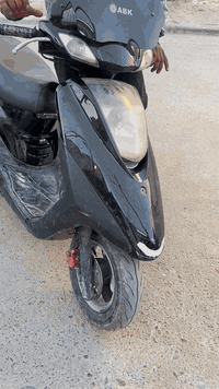 السلام عليكم بريز كابريتر دراجه حلوه كفرات حلوه مكينه ناعمه تخبل لا جكجه لا مجفته قبل سنه غراض اصليه وتخبل مداريه بدهن امزويل كله ديرله تاير امامي خلفي جديد يرادله بس صالنصه كهربائيات كله شغاله باتريه جديد مكانه بغداد شعب حي بساتين ***********
