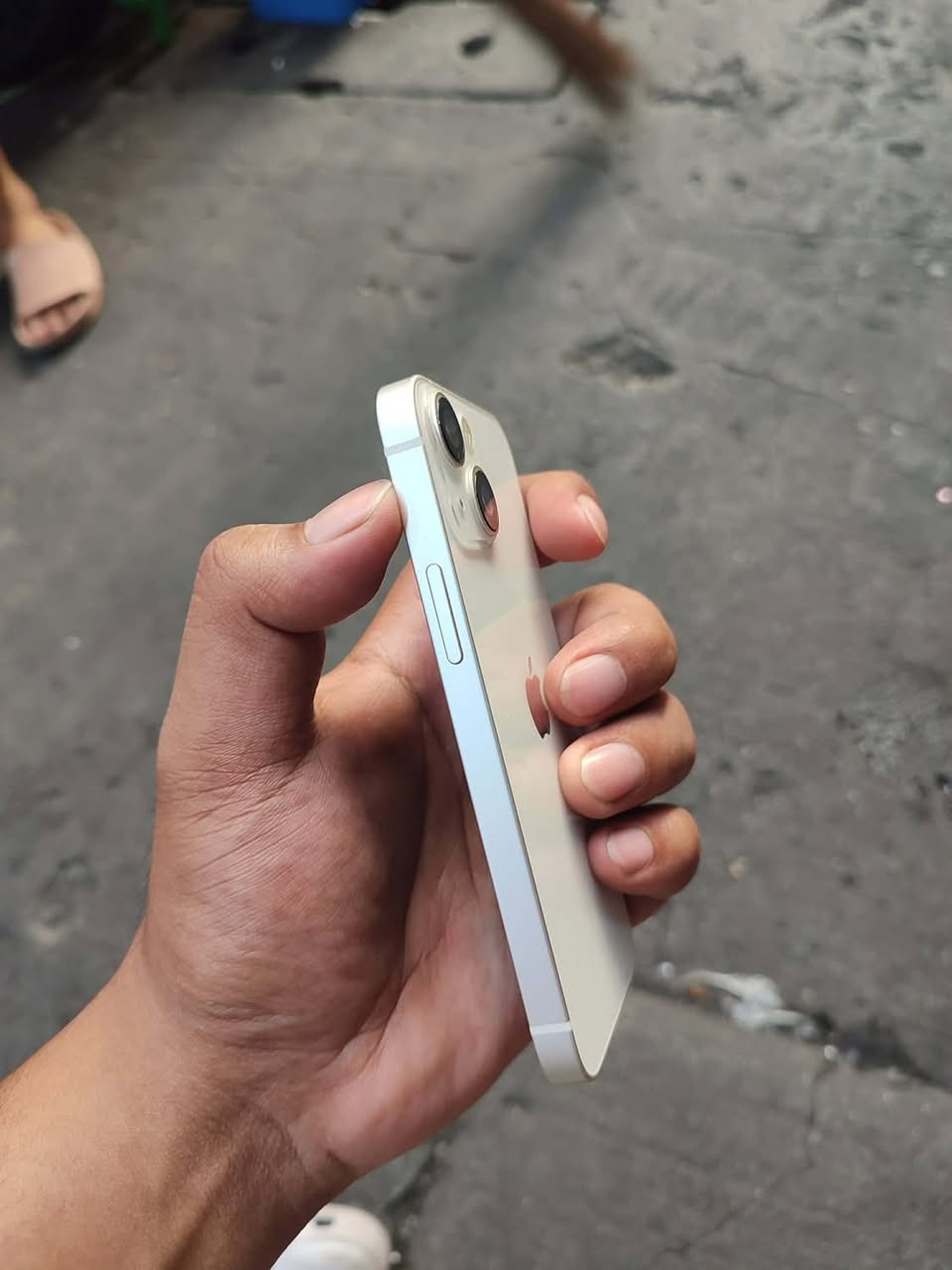 ايفون 13 مني الصغير هذا مو العادي ذاكره 128 بطاريه 87 نضيف شخط مابي وتر بروف كلشي عل ضمان رايده 375 نهائي يعني مابي مجال! مكاني غزاليه ***********
