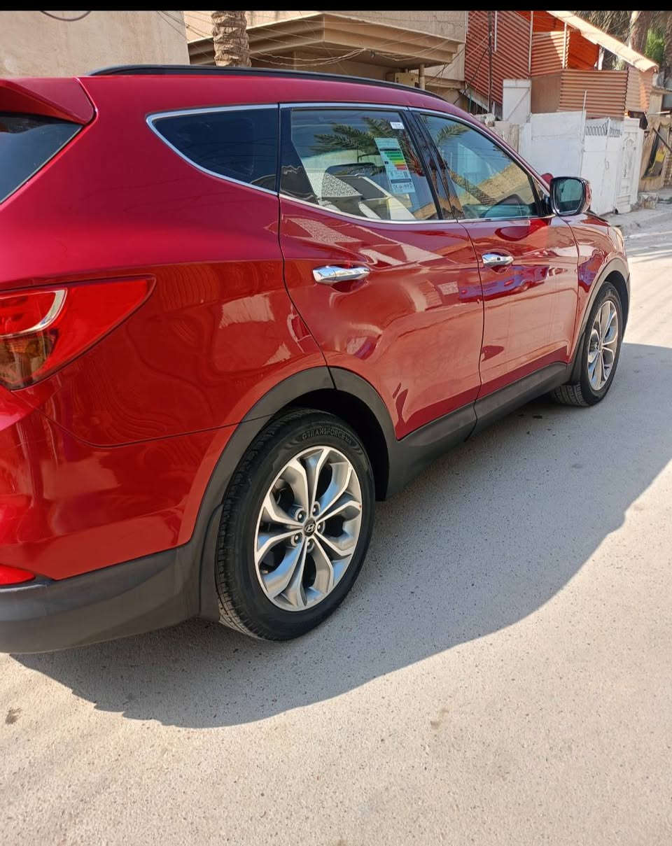 اسلام عليكم سنتافي للبيع 2013 خليجي فول واحد ع  واحد مكينه 3300 رقم بغداد نگليزي بسمي  تبريد ثلج 3قطع  7راكب فور ويل بصمات 4  كامر  شاشه  كشن   حار وبارد ***********
