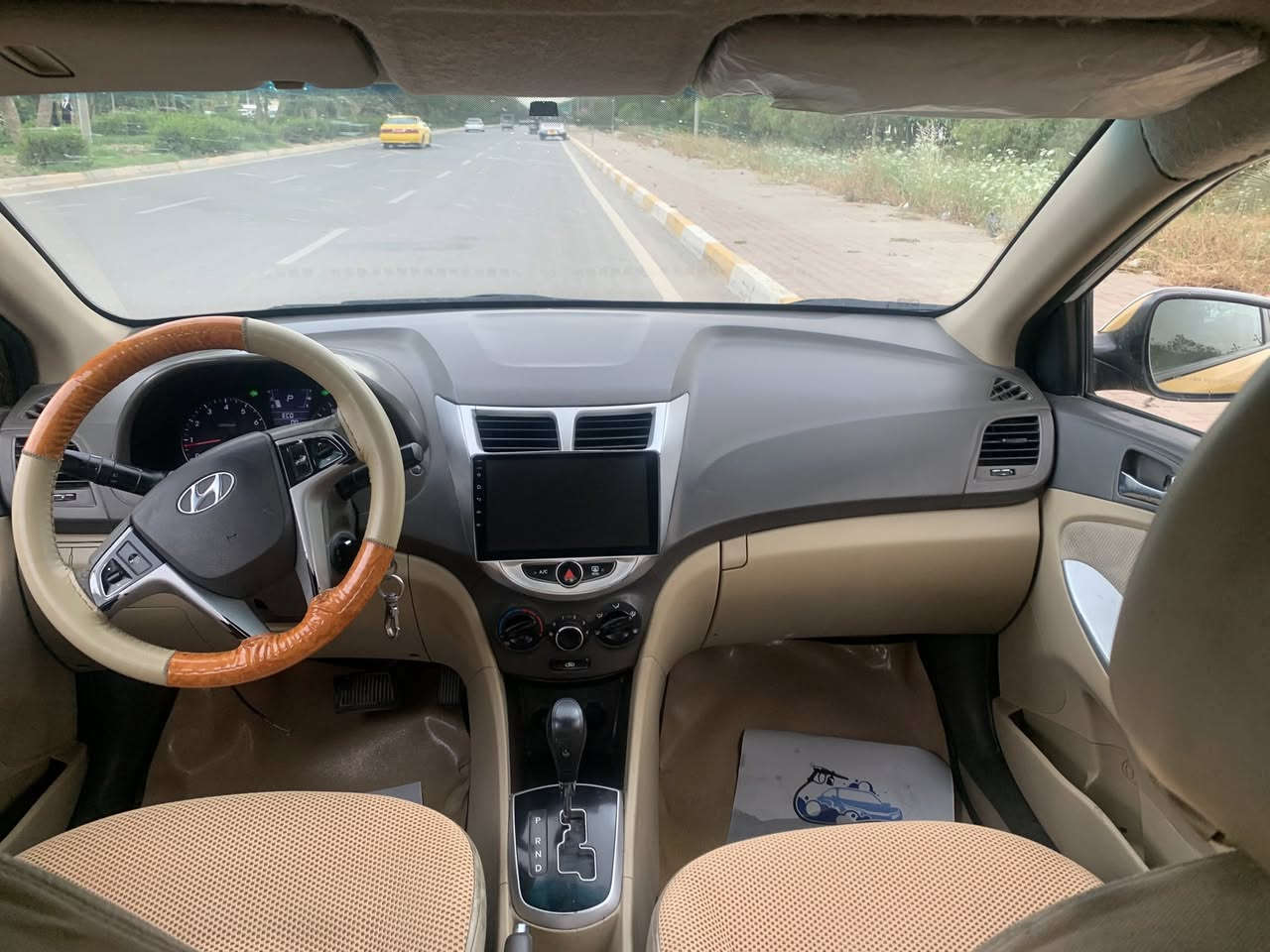 هۆندای ئەکسند ٢٠١٤  سەیارە بی کیشەیە قیستی نەماوە بەلام ئەبیت بەدوای خاوەنی بگەریت گیر و مەکینە بەشەرت وەک لە وینەکە دیارە ئاواش پاکە سعری53مەجالیکی برایانە
***********

