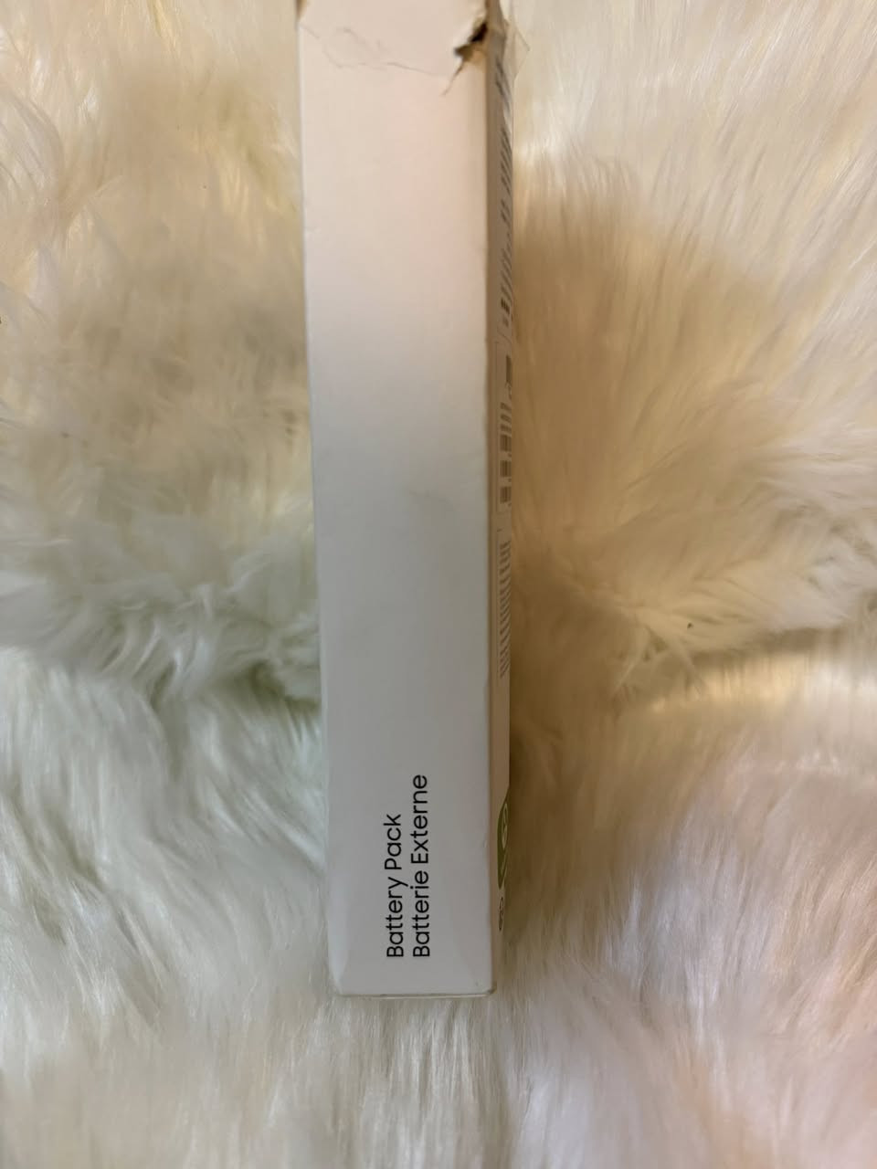 � باور بانك Samsung 20,000mAh Battery Pack – شحن فائق السرعة 45 واط

⚡ لا تخلي بطاريتك تخلص بعد اليوم!
باور بانك سامسونج الأصلي بسعة 20,000 مللي أمبير يدعم Super Fast Charging 2.0 بقدرة 45W 🚀

✨ المميزات:

🔹 يشحن الموبايل بسرعة فائقة
🔹 يشحن أجهزة متعددة بنفس الوقت (3 منافذ USB-C)
🔹 يدعم PD Power Delivery
🔹 مناسب للهواتف، التابلت، وحتى اللابتوبات الداعمة لـ 45W
🔹 مصنوع من مواد معاد تدويرها ♻️
🔹 كيبل تايب سي مرفق داخل العل


**إذا كنت صاحب هذا الإعلان وتريد حذفه لأي سبب، رجاءا أرسل رسالة إلى الدعم الفني**