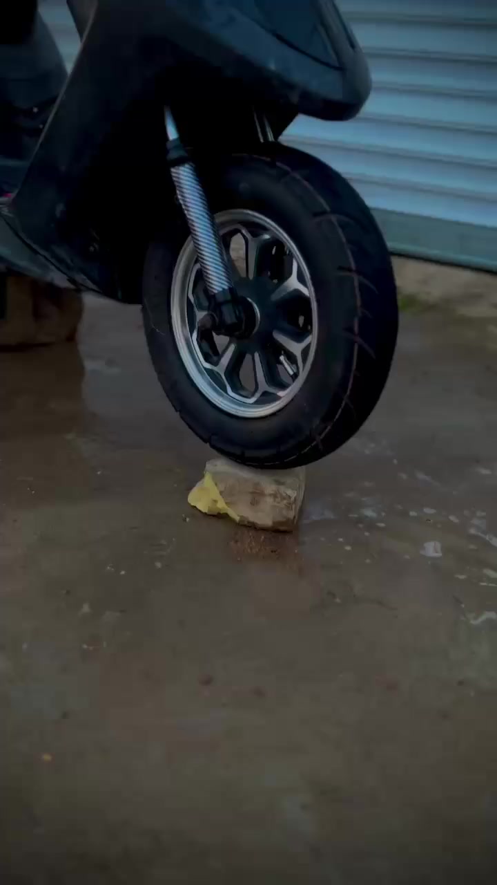 سلام عليكم عدله للبيع (( او مراوس حسب القناعه)) 
متواجد واتساف + شريحه فقط    ((***********)) 

كلجات    WF
كله ختم واحد   مابيه اي نقصه 
شرط شلعه ومعدل 
ويل نجمه
كزوز   اس سي 
سبايدر رياضي اصلي 
نكره سلف 
 سعر (((((٧٥٠ ))))) 
مكاني  قرنه ناحيه ثغر
