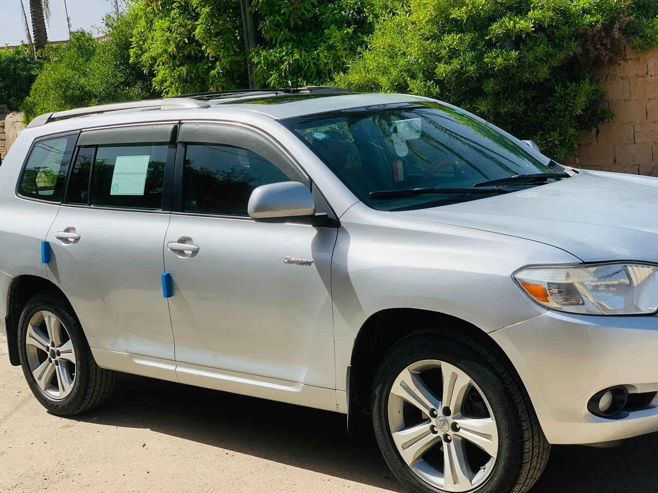 السلام عليكم هايلندر للبيع بيهة 2قطع صبغ تفاصيل على الخاص رقم بصرة بسمي تحويل ثاني يوم الرقم ***********بي واتساب
