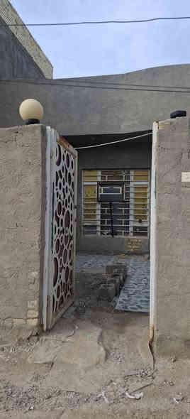 بيت للإيجار مساحة ١٠٠ متر في منطقة الكوت الجديدة نزلت البترومين قرب اسواق حمادة يحتوي على غرفتين وهول ومطبخ وطرمة خارجية تتواجد بها الصحيات للاستفسار ***********
