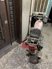 ايرانية 4 كير للبيع دراجة متروكة بس تشتغل يرادلها تجفيت كهربائيات شغال...