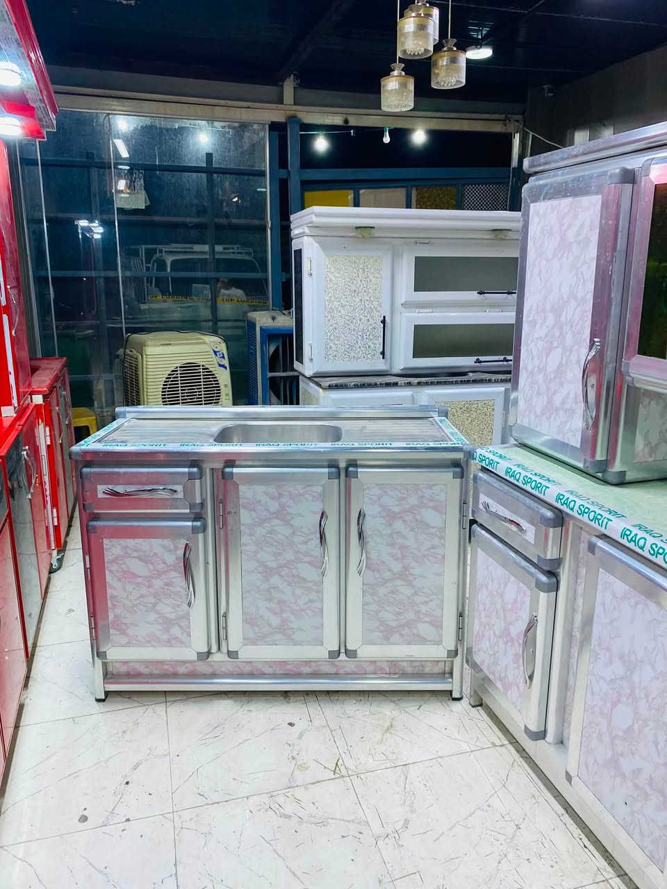 كاونتر مستخدم نضيف ڪلش داخل غسل + صيانه
مترين + سنكي متر ونص 
السعر 375 الف يوجد توصيل 
واتساب ***********
