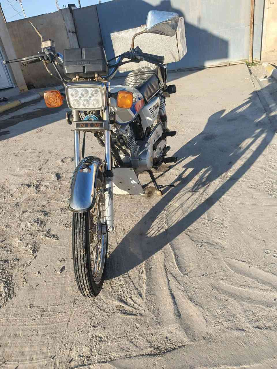 سلام عليكم 
دراجه نامه امتياز موديل ٢٢ اصولي ..للبيع 
/ أوراق كامله 
 / مكينه بلاد 
عنوان ناصرية / سوق الشيوخ 
الشراي يجي خاص .


**إذا كنت صاحب هذا الإعلان وتريد حذفه لأي سبب، رجاءا أرسل رسالة إلى الدعم الفني**