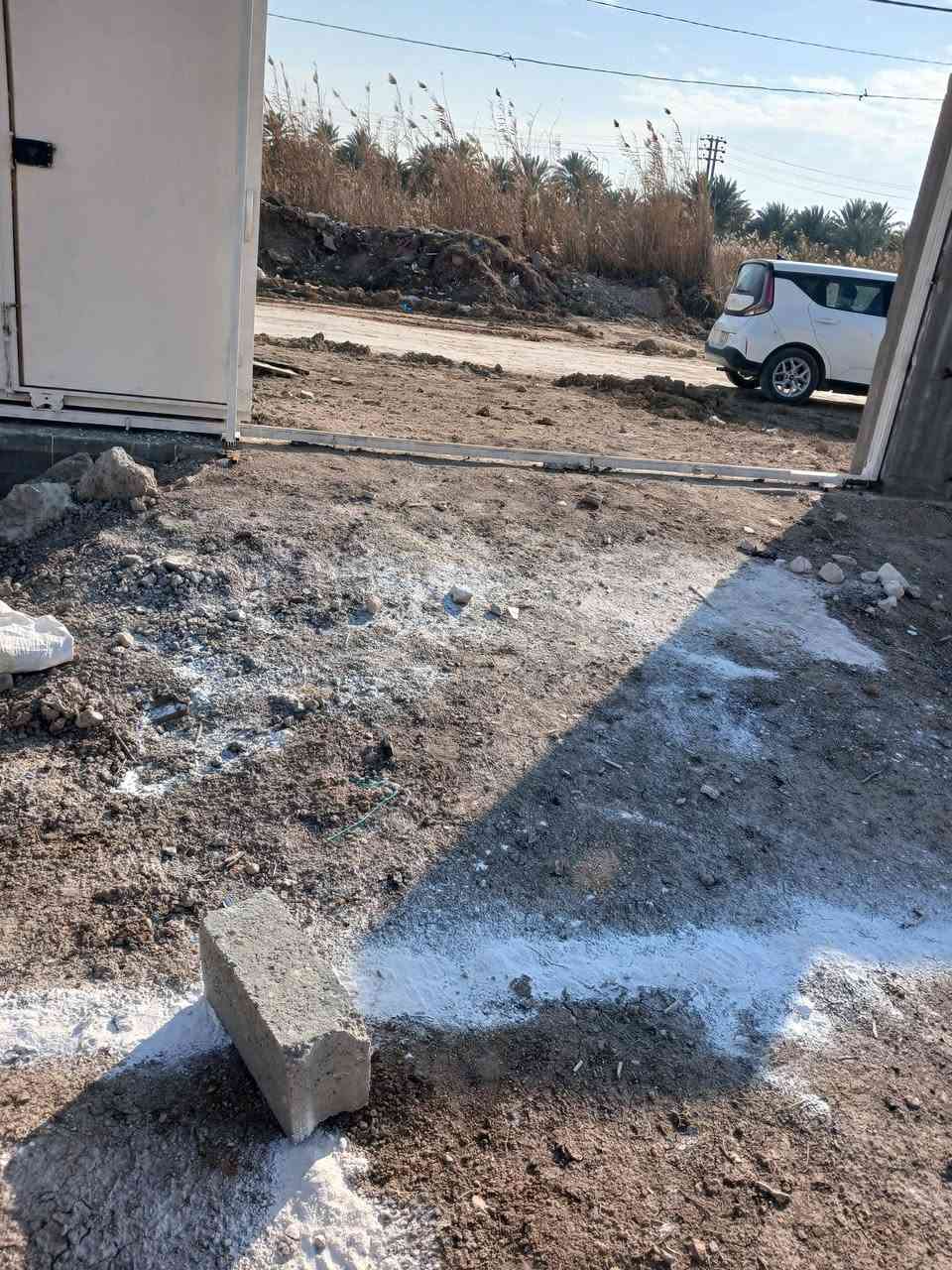 كربلاء ٣ قطع بمساحة ١٤٠ن٢(٧×٢٠) على شارع ٢٥ متر / البزل الرئيسي ***********
