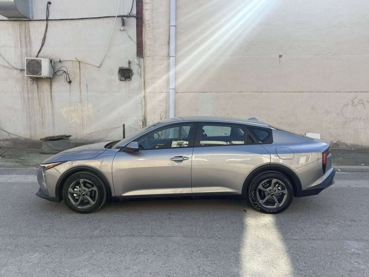 السلام عليكم      السعر ب157لبيع فقط بدون مراوس👉👍

موديل 2025❤️
السعرب157
K4 أمريكي 
ماشية 19miX
حادث بنيد صبغ جاملوغ بارب 
بدون دواخل
بدون ايرباك 
مازده 
بك لايت لد
بصمة تشغيل عن بعد
رادار كل الجهات 
توقف ذاتي 
توقف خلفي
شاشة متصل
ثلاث وضعيات للكاميرا 
مكان سيارة اربيل 🚗
الشراي يتصل ***********📞
***********📞
