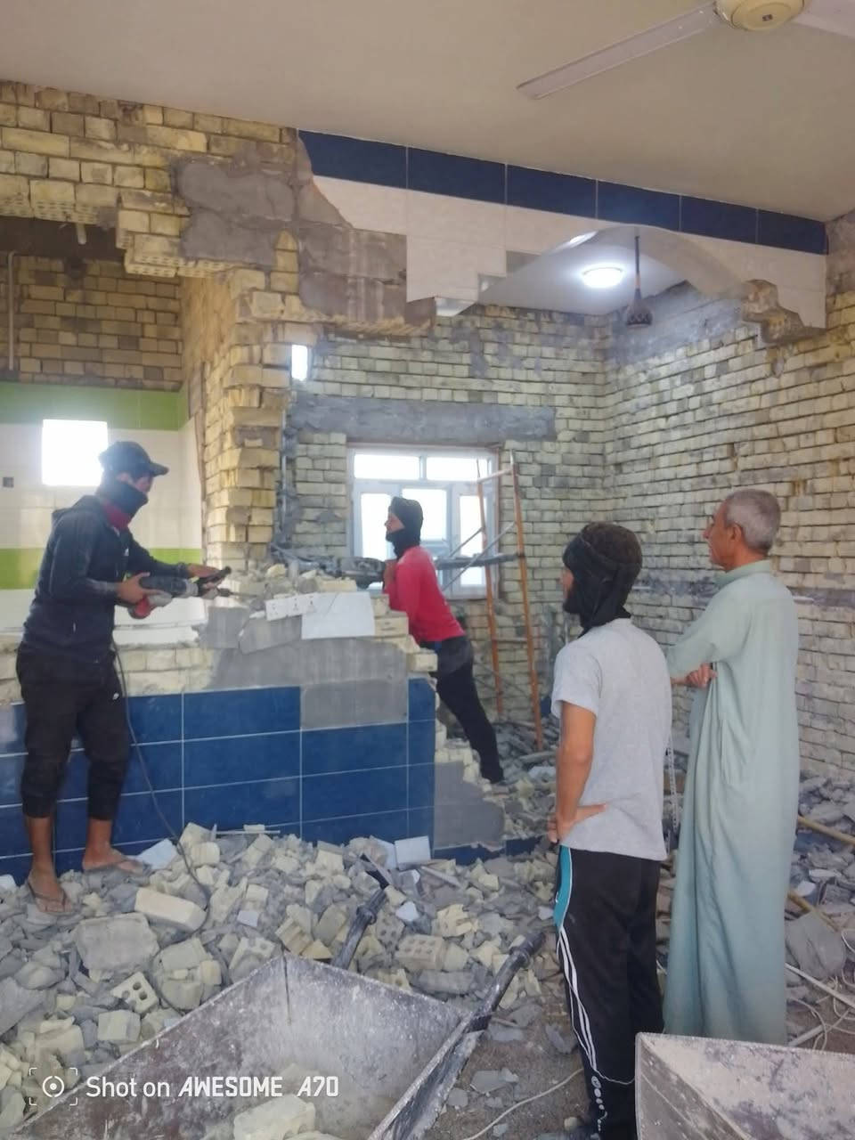 *********** 📞سلام عليكم  / يوجد كادر عمل جاهز/ تصعيد مواد/ تنضيف بيوت/ تفليش/ تكشيط/ تنضيف حدائق/ دفن نهري  / شقلنه ليل ونهار   /ومعداتنه جاهز/ ماعليك بس تصال على رقم  /     ***********
