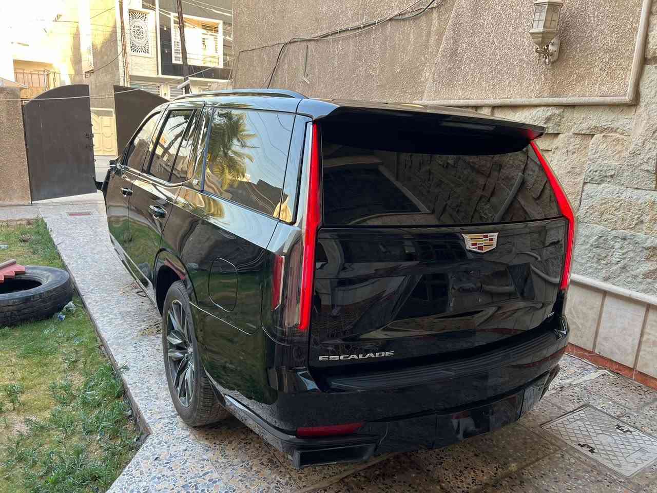 سلام عليكم 
كاديلاك ٢٠٢٤  سبورت 
ماشيه ١٦ الف 
سياره باقيه ع حادثه واصله بغداد داخله كتاب شهداء 
مكان السياره بغداد حي العدل  السعر 520.000
الاتصال ***********9

