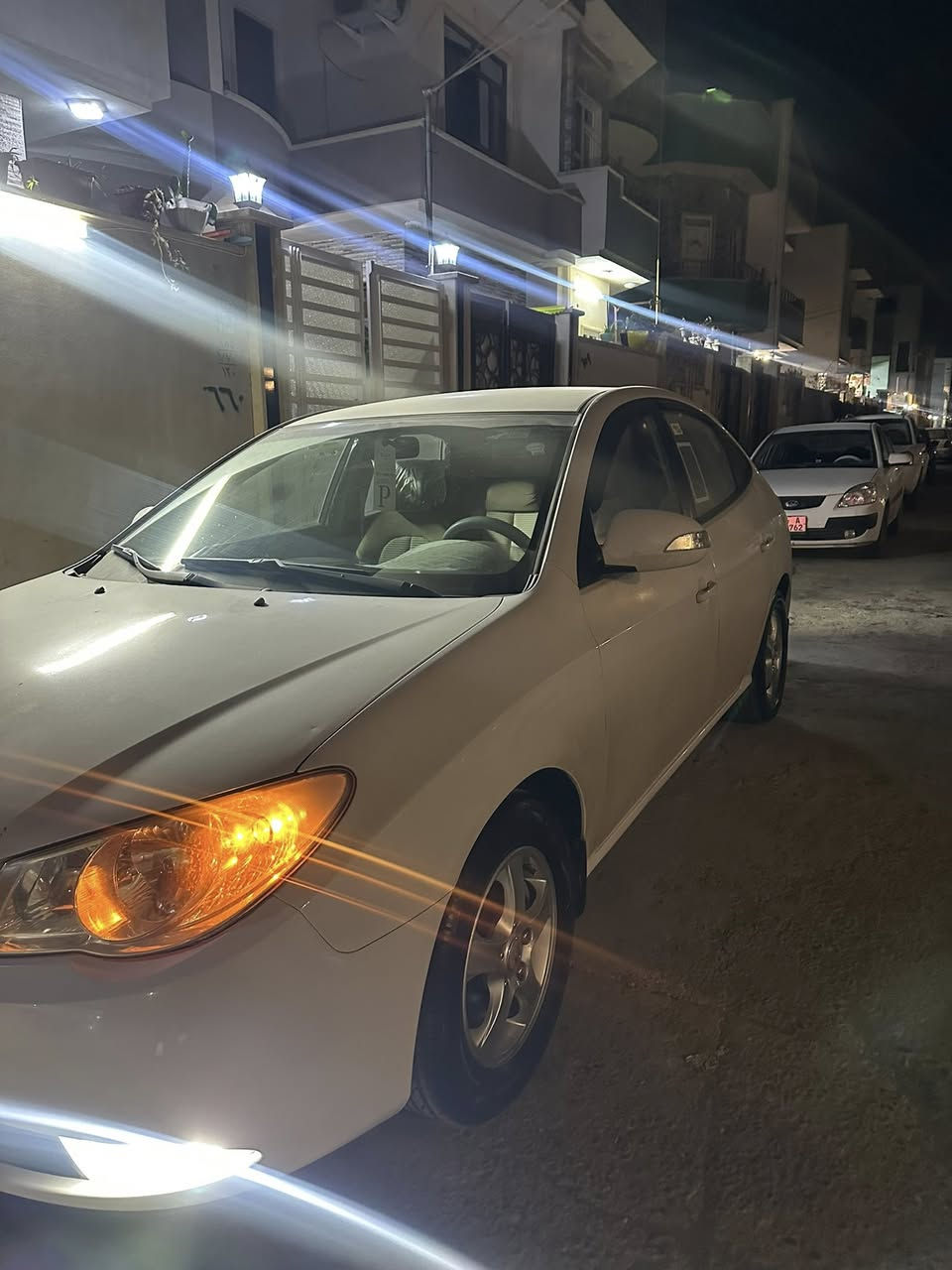 سلام عليكم سيارة النترا موديل 2011دكشن عالي لون ابيض رقم نينوى انكليزي كاربون بنزين بيه طخم تاير جديد شوف سونار اتصال على رقم ***********رقم سيارة مميز السعر120
