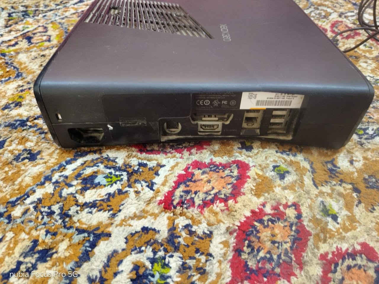 اكس بوكس 360 ما مفتوح
السعر 100
موصفاته: 
45 لعبه من ضمنهن: 
قراند 5
فورزا هورايزن 2
و العاب حرب مثل كلفديوتي او غير لعبه
و ماين كرافت 
وهواي العاب اخرى
واتساب: ***********
