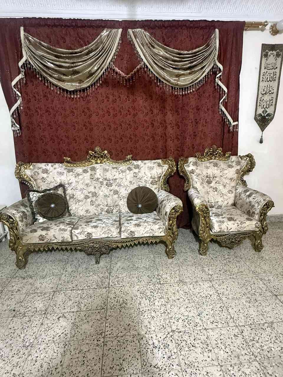 السلام عليكم
تخم 10مقاعد مصري نضيف

مكاني بغداد البلديات
***********
