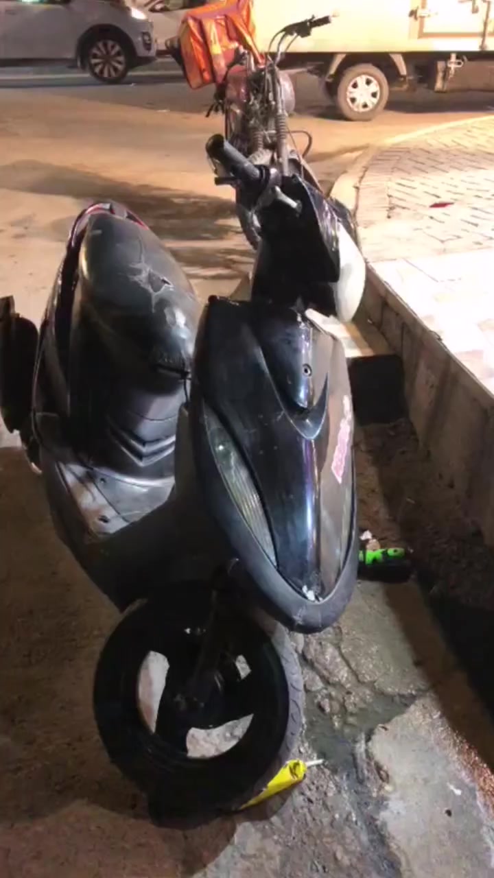 ماكس عدله للبيع او مراوس ٥٥ نقصها ترايش وسلف وباتري
كابريتر جديد تاير خلفي جديد بنز كور جديد ولفات جدد قمجي بانزين بريك جدد كهربائيات كلهن شغاله بس يراد باتري فقط
مكاني بغداد حي جهاد ***********
السعر ٤٠٠ وبيها مجال
