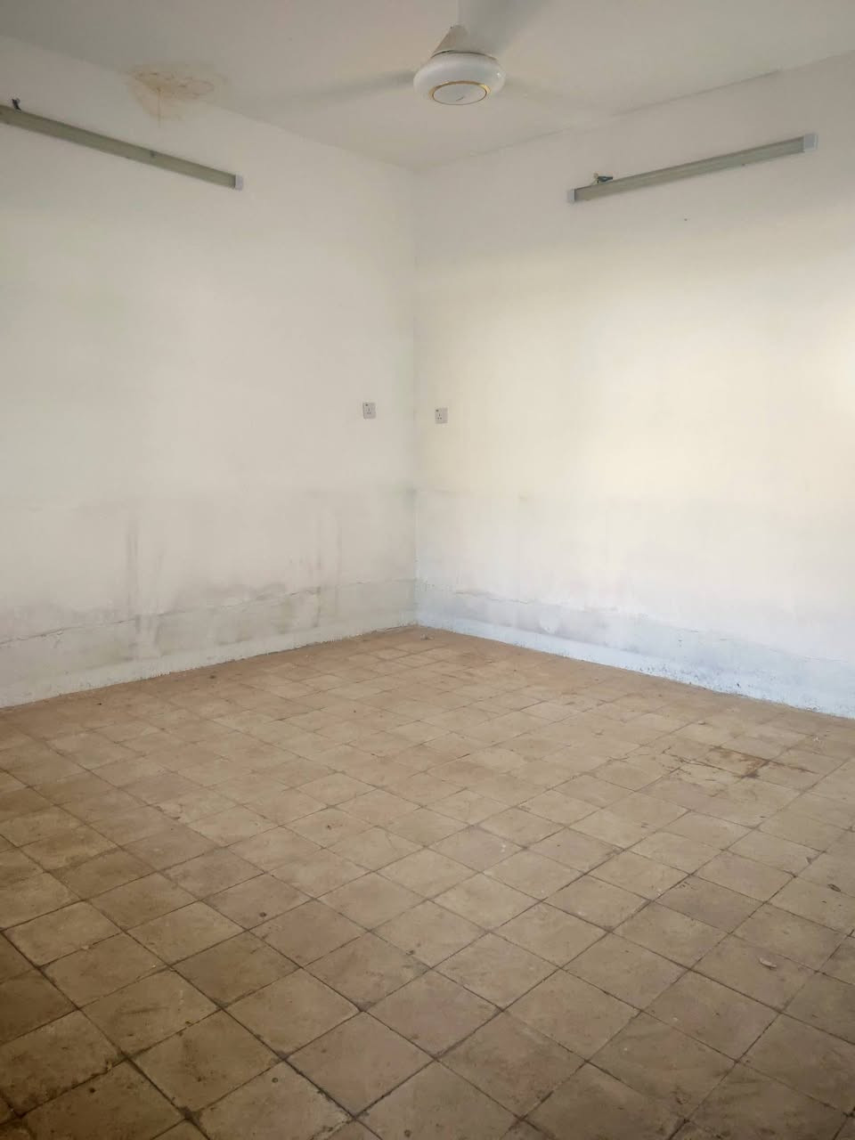 سلام عليكم دار للبيع دور حكومي 
الموقع🛑 كهريز خلف حيدر مضمد
السعر🛑 34وبي مجال 
مساحه الدار 🛑 300م
جنس الدار 🛑 حكومي
محتويات الدار 🛑
غرف نوم 3
صاله
صحيات 
منور
مطبخ حار بارد
استقبال
كراج
عنوان المكتب شوان كلئ مجاور مقابيل حزب الشيوعي 🛑
نستقبل جميع عروضاتكم داخل وخارج خانقين 🛑
للستفسار اتصل على الرقم التالي واتساب 🛑***********
