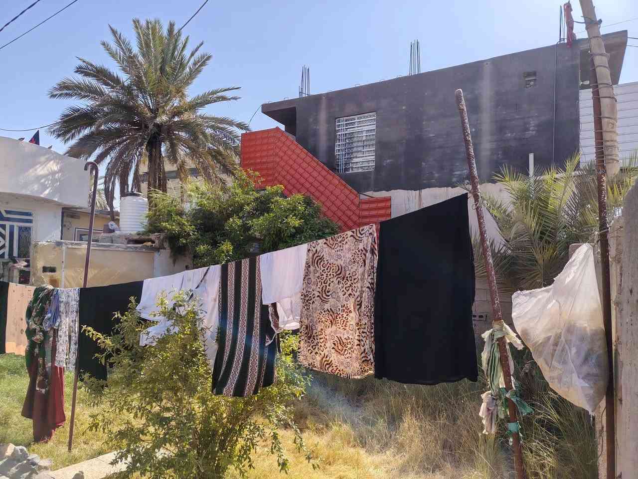 سلام عليكم دار لبيع الموقع تجاري قرب المستشفى الإمام علي مساحة البيت ٣٥٠متر سند العقار ٢٥ اتصال على رقم /***********
