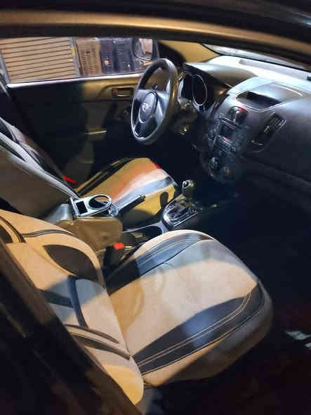 السلام عليكم سيراتو خليجي 2012 بيها الهلالات الخليفة واحد بي طخه صغيره و الثاني بي بارد سيارة جاهز على آخر حباية رقم بغداد دولي تحويل مباشر كيرومكينة وحدادية مكانه 1600 نظيفة فول  الاستغفار اتصال. *********** السعر 78
