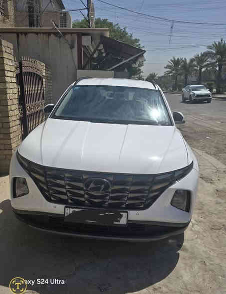 السلام عليكم
للبيع هونداي توسان 
موديل 2024 
ماشيه ٦ الف كيلو
السياره خليجية 
مكفولة 
فول مواصفات 
بصمة 
كشنات كهرباء
شاشة كبيرة 
تبريد ايباد 
شاحن لاسلكي 
سايد بريك كهرباء اوتو هولد 
تشغيل عن بعد 
وباقي المواصفات معروفة 
داخل جلد ابيض ومغلف الكشنات 
السعر ٢٢٥ ورقة 
العنوان بغداد للاستفسار ***********
