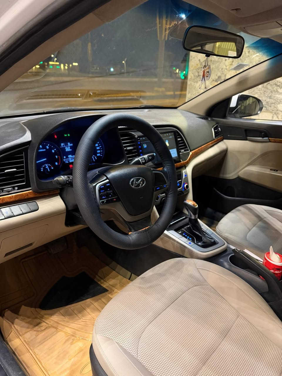 النتره 2017
خليجي 

رقم بغداد الجديد تحويل مباشر

فول مواصفات عدا البصمه 

فتحت سقف 

مري شفط +اشاير بلمري 

داخل صاج

تبريد قطعتين

تحكم ستيرين 

شاشه كاربلي + اندرويد 

وضعيات قياده سبورت + ايكو  

(قطعتين صبغ فقط )
***********
بيع او امراوس حسب القناعه وذا اكو كورلا هايبرد افضل 👌
