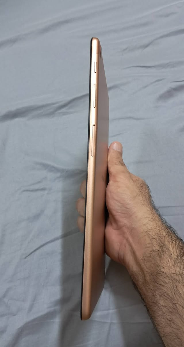 السلام عليكم مكلف بلنشر
تاب سامسونك A7 ذاكرة داخليه 32 يستقبل رام خارجي
نظافة 100/100 
غراضه كامله مكاني البياع
 سعره 150 شكرا للجميع


**إذا كنت صاحب هذا الإعلان وتريد حذفه لأي سبب، رجاءا أرسل رسالة إلى الدعم الفني**