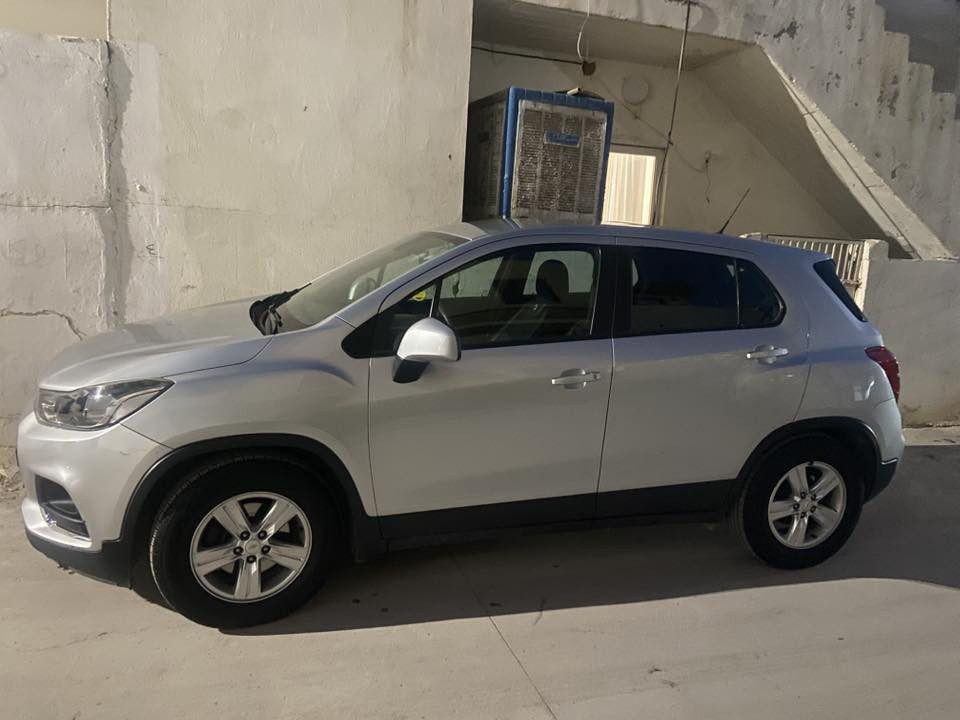 شوفليت تراكس٢٠١٨ خليجى محرك ١٨ بدون صبغ ماشى ١٢١كم رقم سليمانيه  سعر١٠٧ بها مجال رقم***********
