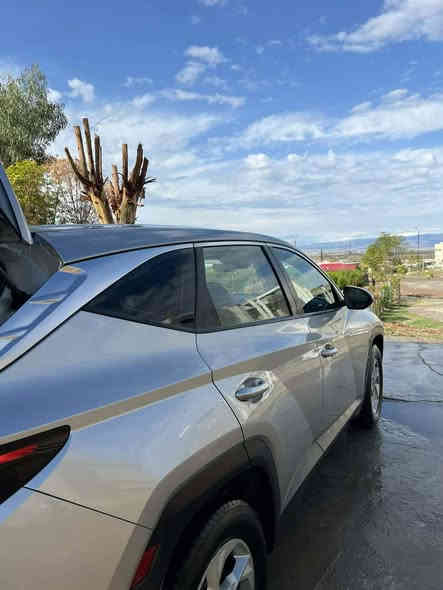 السلام عليكم توكسان 2024 sel ☑️
دخول جديد منفيس باسمي تترقم شمالي فول مواصفات عدا الفتحة والجلد ***********

مواصفات 
١-رادارات خلفية و جانبية ✅
٢-بصمةتشغيل+بصمة ابواب✅
٣-شاشة كبيرة تحتوي  كار بلي ✅
٤- تحكمات تبريد لمس بيانو بلاك✅
٥-تحذيرات  بالمري✅
٦-فور ويل✅
٧- خمس انظمة قيادة✅
٨-فل تحكمات ستيرن (مثبت سرعة وتحديد مسار وغيرها )✅
٩- كرسي✅
١٠-چنطة كهرباء ✅
١١-مانع انزلاق✅
١٢- اوتو هولد✅
١٣-هاند بريك ذكي كهربائي✅
١٥-شاشة اعطال ✅
١٦- كراسي قلابة ✅
١٧-بيها منافذ شحن كاملة واير و شاحن ماك سيف جاهز بلادي ✅
١٨-كامرا خلفية ✅
١٩- لايتات لد ✅
٢٠-قطع تبريد خلفية✅
( صور الحادث مرفقة موجود رقم الشاصي )
السيارة نظيفة حيل والصور ظالمتها
ماشية( 18 ) الف والسعر ( 175 )
📍العنوان / دهوك  برده رش
📱للتواصل ***********
موجود واتساب ☎️ اكر
