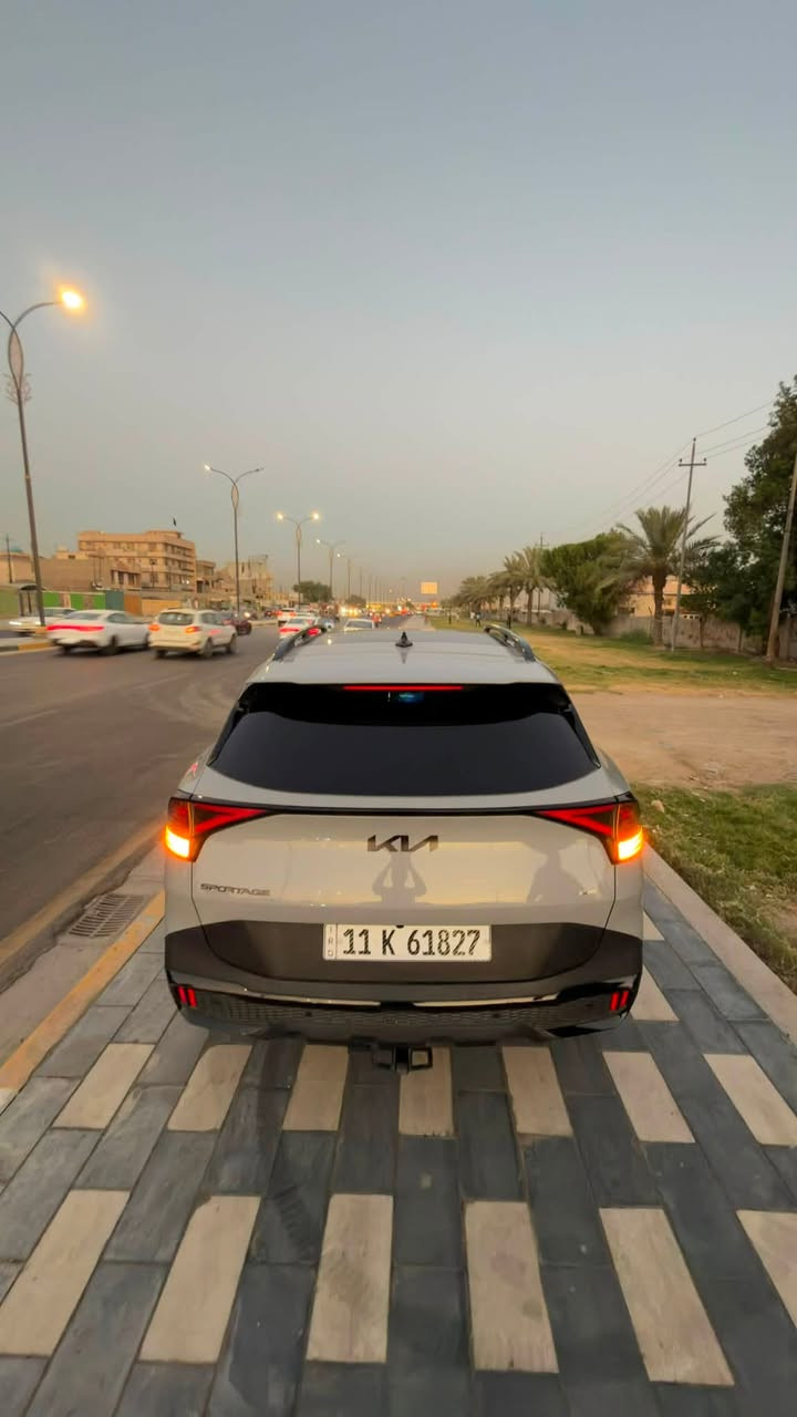 السلام عليكم سبورتج 2025 فئه Xline
لسياره وارد امريكي حادثها فقط دعاميه اماميه وحافه البنيد الصور الحادث موجوده مع الصور 
سونار جديد 
ماشيه 34 كيلوا مو ميل 

*محرك بانزين 2500 طبيعي : 4 سلندر 

* ناقل حركة أوتوماتيكي 8 سرعات.

* نظام دفع رباعي AWD قياسي في فئة X-Line.

* أوضاع قيادة: Normal / Sport / Smart / Snow. 

* جنوط ألمنيوم 19 إنش.

* مصابيح أمامية وخلفية LED.

* إضاءة نهارية LED.

* شبك أمامي ولمسات خارجية باللون الأسود.

* سكك سقف.

* فتحة سقف بانورامية

* شاشة معلومات وترفيه 12.3 إنش.

* دعم Apple CarPlay وAndroid Auto.

* شاحن لاسلكي للهاتف.

* مقاعد جلد صناعي.

* مقعد السائق كهربائي.

* تدفئة للمقاعد الأمامية 

* فرملة طوارئ أوتوماتيكية.

* المحافظة على المسار.

* مثبت سرعة ذكي.

* مراقبة النقطة العمياء.

* كاميرا خلفية.

* حساسات اصطفاف. 

*صندوق كهرباء 

للاستفسار *********** واتساب
